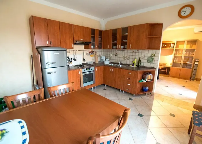 דירה With Parking Space Starigrad, Paklenica - 25376 *