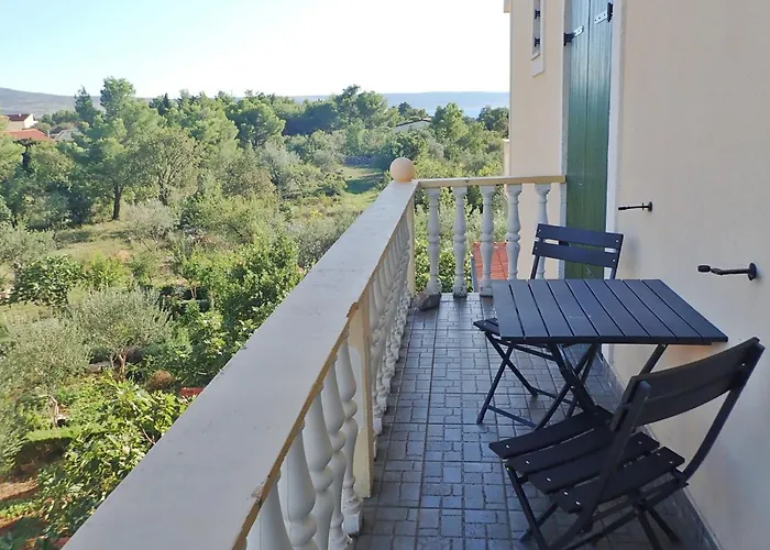 דירה With Parking Space Starigrad, Paklenica - 25376 סטאריגרד-פקלניצה