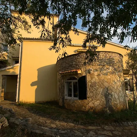 Апартаменты With Parking Space Starigrad, Paklenica - 25376 *