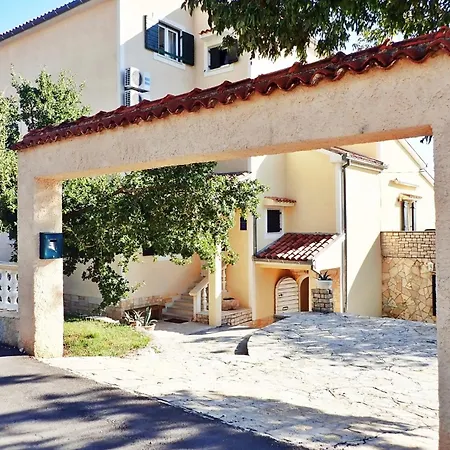 With Parking Space Starigrad, Paklenica - 25376 Апартаменты *