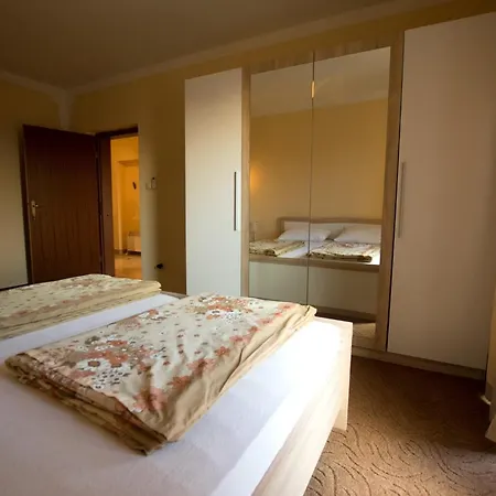 Apartmán With Parking Space Starigrad, Paklenica - 25376 Starigrad Paklenica