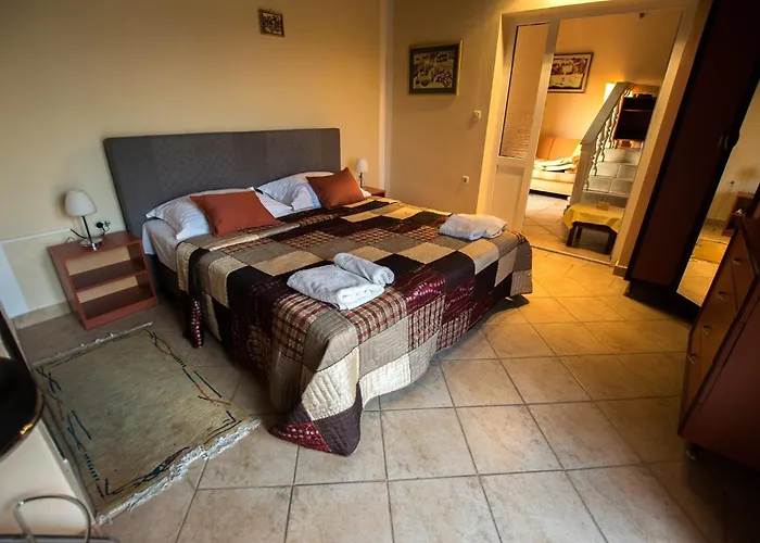 Apartament With Parking Space Starigrad, Paklenica - 25376 *
