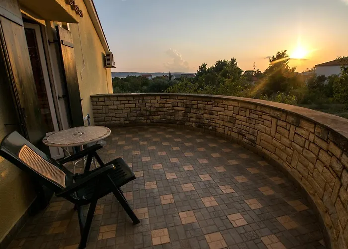 Apartment With Parking Space Starigrad, Paklenica - 25376